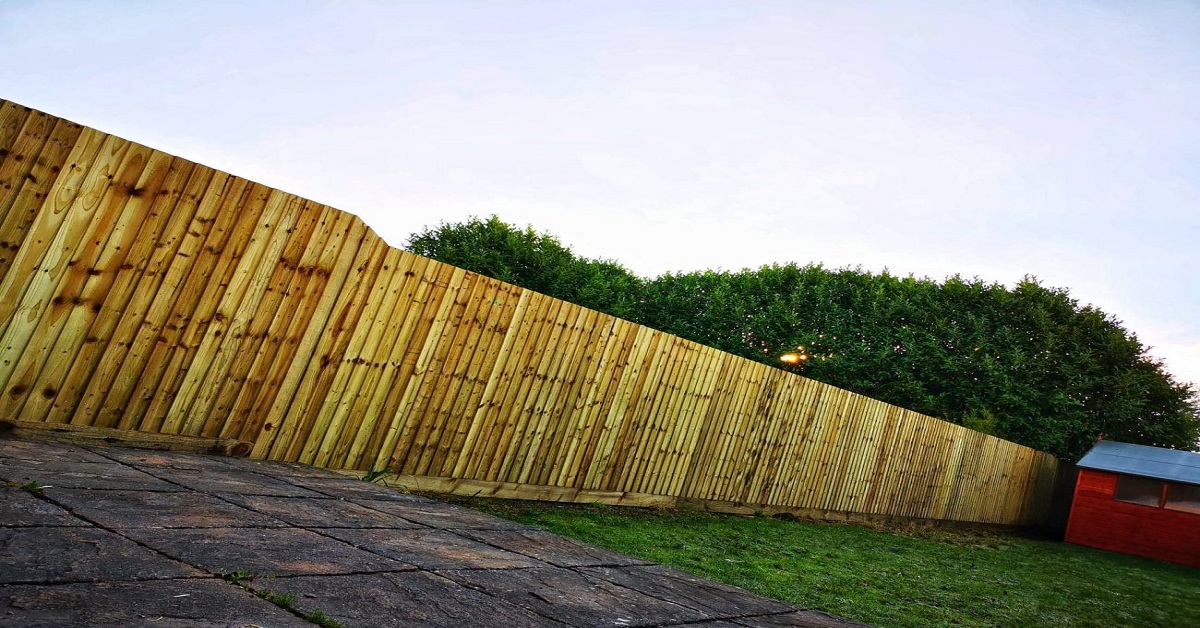 Common Mistakes to Avoid When Installing Feather Edge Fence Panels