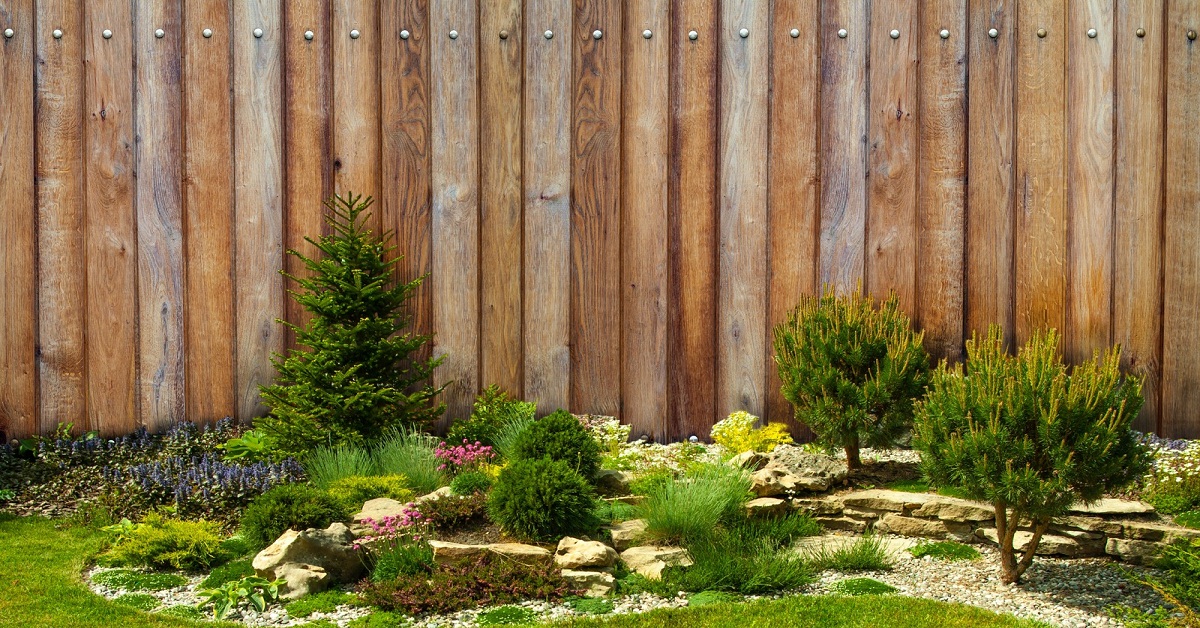 Prime Day Sale: High-Quality Wooden Garden Fences for Every Yard