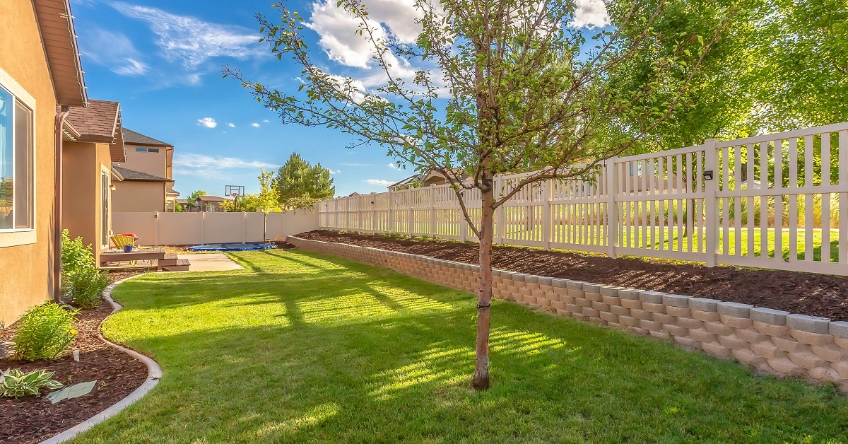 Top 5 Reasons to Choose a Dome Fence for Your Property